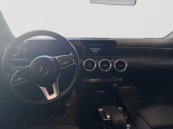 Mercedes-Benz A200 d 9 of 11