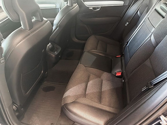 Volvo V90 8 of 11