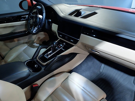 Porsche Cayenne S 5 of 13