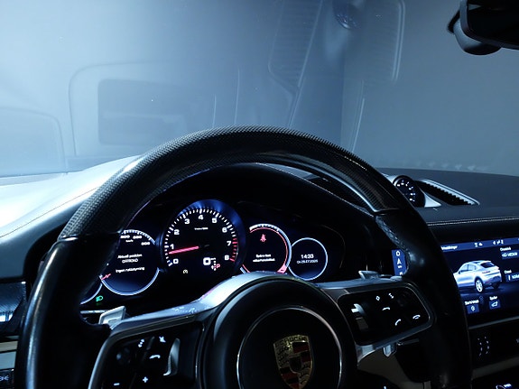 Porsche Cayenne S 11 of 13