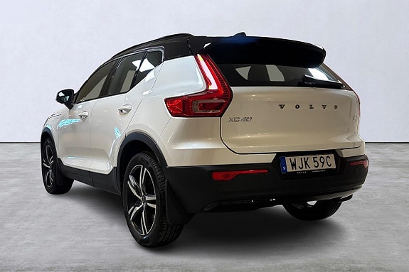 Volvo XC40 4 of 14