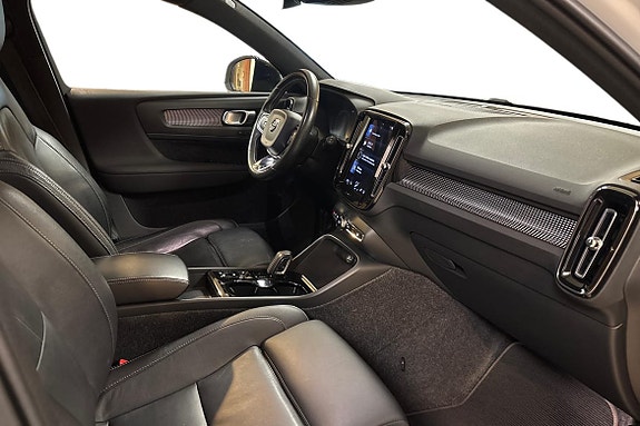 Volvo XC40 10 of 14