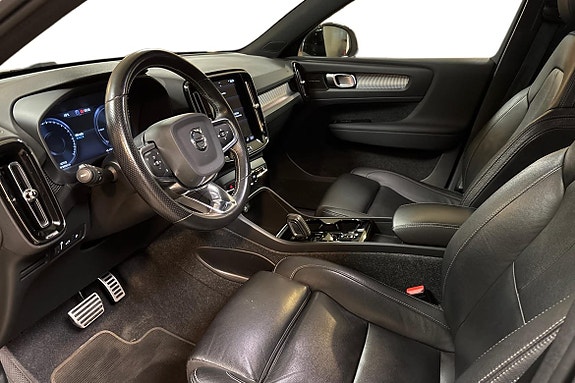 Volvo XC40 8 of 14