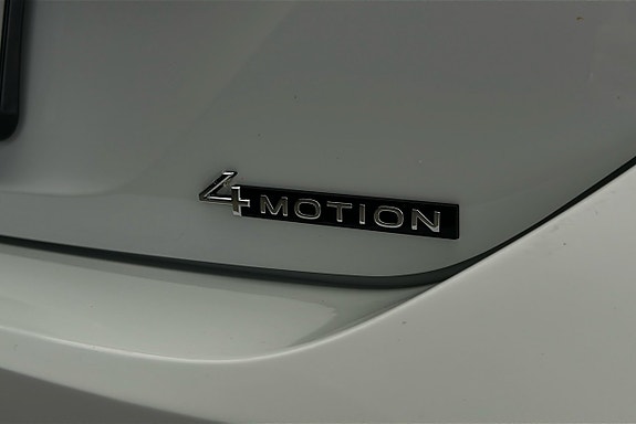 Volkswagen Passat 30 of 30