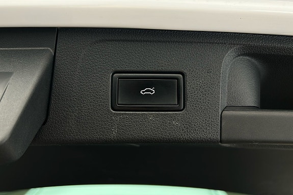 Volkswagen Passat 15 of 30