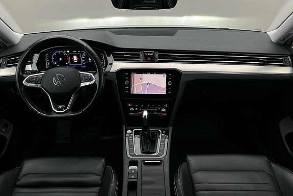 Volkswagen Passat 6 of 30