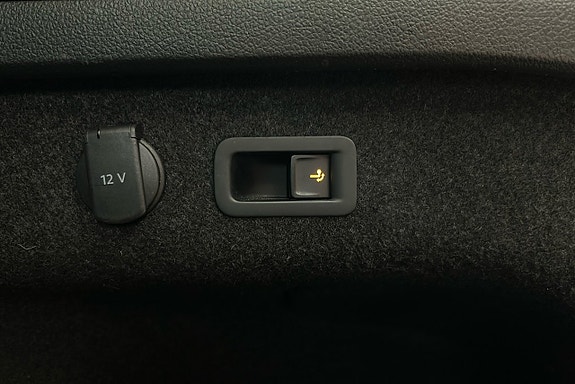 Volkswagen Passat 16 of 30