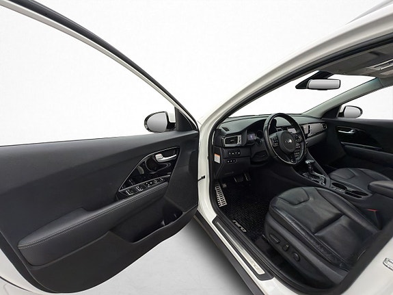 Kia Niro 10 of 29