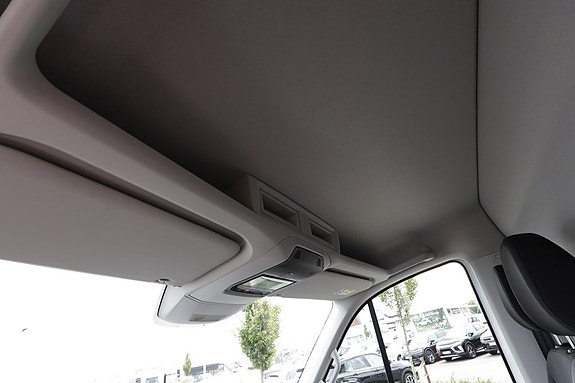Volkswagen Crafter 8 of 23