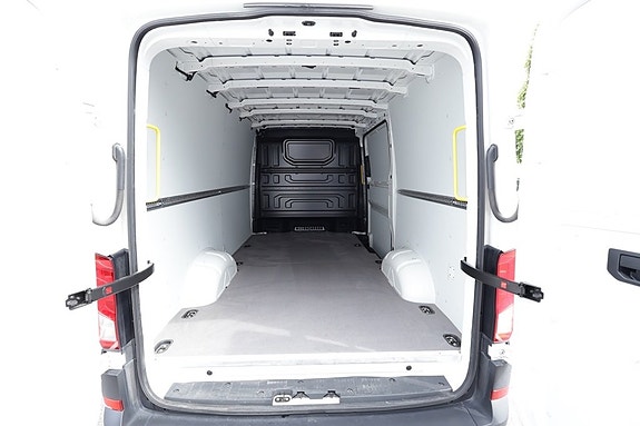Volkswagen Crafter 18 of 23