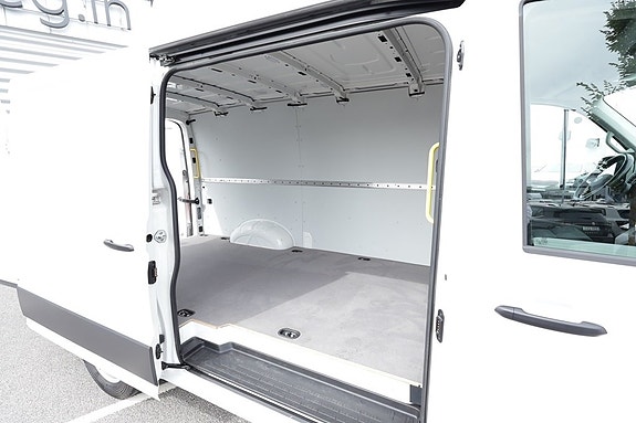 Volkswagen Crafter 20 of 23
