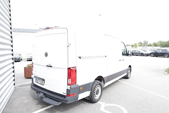 Volkswagen Crafter 12 of 23