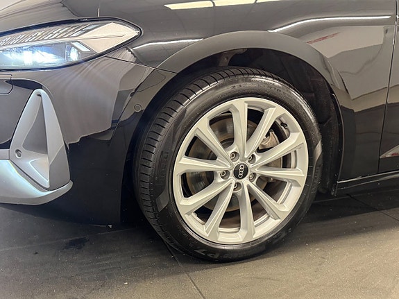 Audi A5 8 of 14