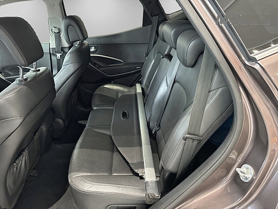 Hyundai Santa Fe 9 of 14