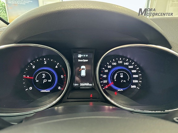 Hyundai Santa Fe 10 of 14