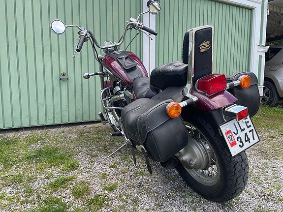 Suzuki Intruder 3 of 8