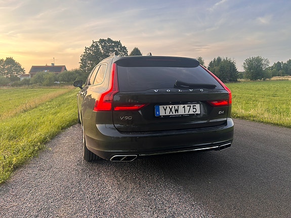 Volvo V90 4 of 11