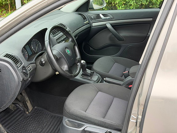 Skoda Octavia 8 of 18