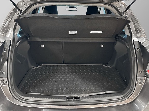 Toyota Yaris 11 of 11