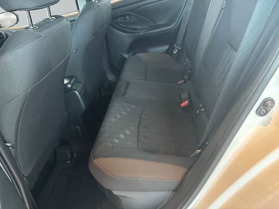 Toyota Yaris 7 of 10