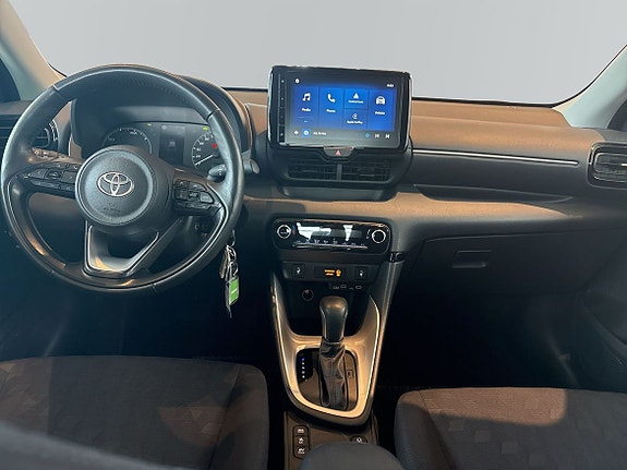 Toyota Yaris 8 of 10