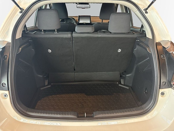 Toyota Yaris 10 of 10