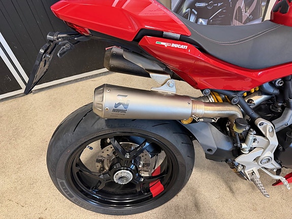 Ducati Supersport 950 S Akrapovic 2 of 5