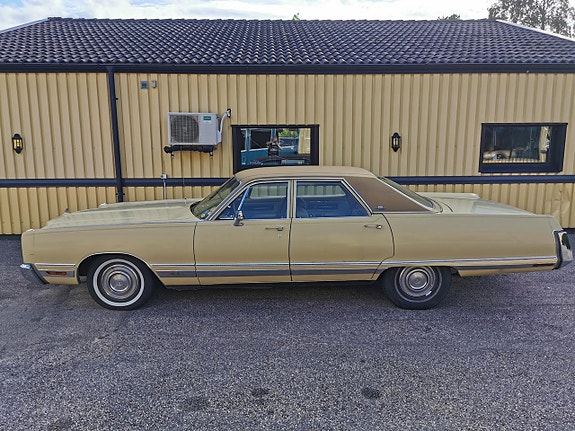 Chrysler New Yorker 2 of 15