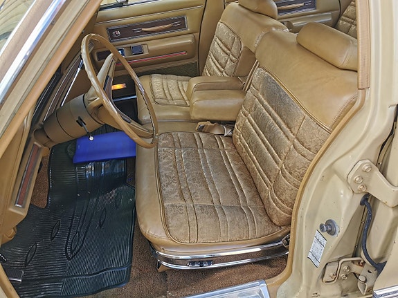 Chrysler New Yorker 6 of 15