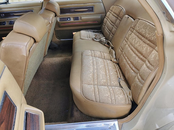 Chrysler New Yorker 10 of 15