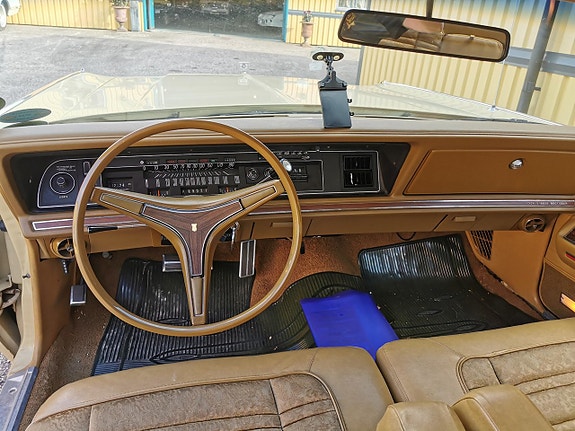 Chrysler New Yorker 7 of 15