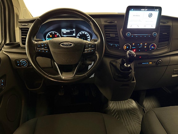 Ford Transit Custom 10 of 30
