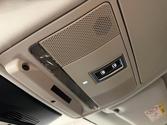 Land Rover Range Rover Evoque 24 of 30