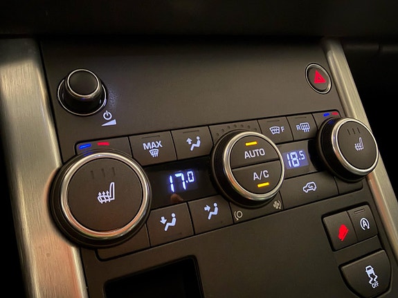 Land Rover Range Rover Evoque 16 of 30