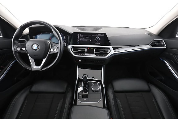 BMW 330e 13 of 30