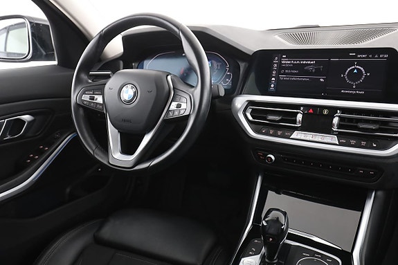 BMW 330e 14 of 30