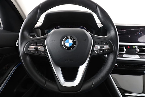 BMW 330e 19 of 30