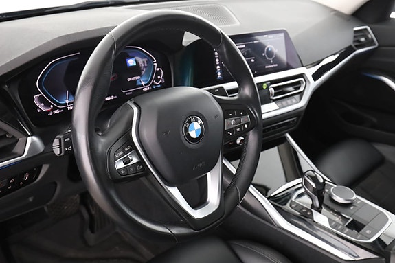 BMW 330e 12 of 30