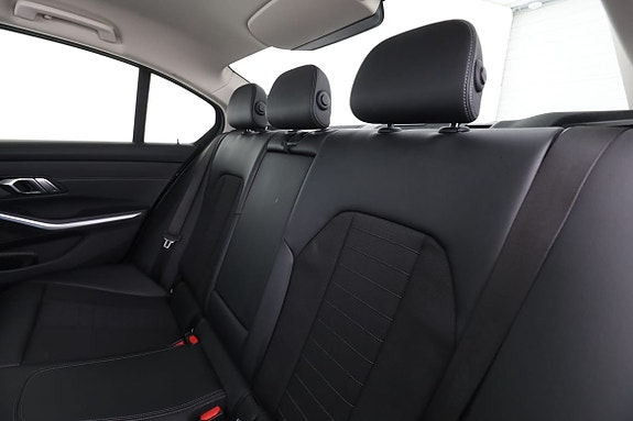 BMW 330e 15 of 30