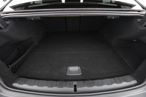 BMW 330e 18 of 30