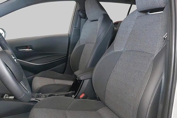 Toyota Corolla 6 of 10