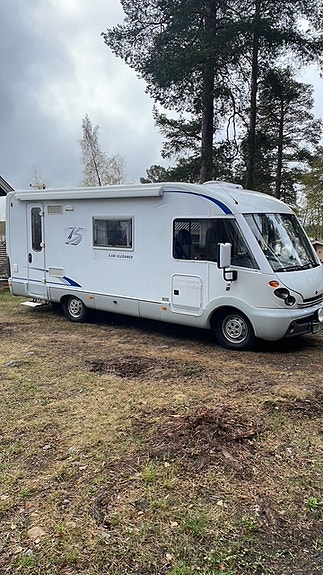 Bürstner i681 Elegance 2 of 12
