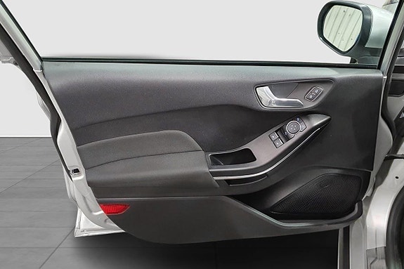 Ford Fiesta 21 of 23