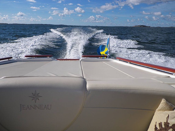 Jeanneau  Runabout 755 & Volvo Penta 5,7 GXi FWC -2008 5 of 12