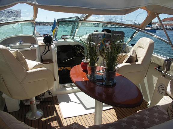 Jeanneau  Runabout 755 & Volvo Penta 5,7 GXi FWC -2008 10 of 12