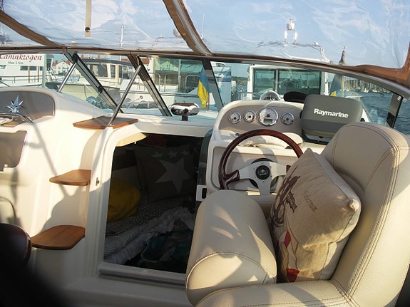 Jeanneau  Runabout 755 & Volvo Penta 5,7 GXi FWC -2008 12 of 12