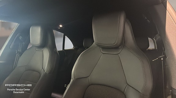 Porsche Macan 4 5 of 11