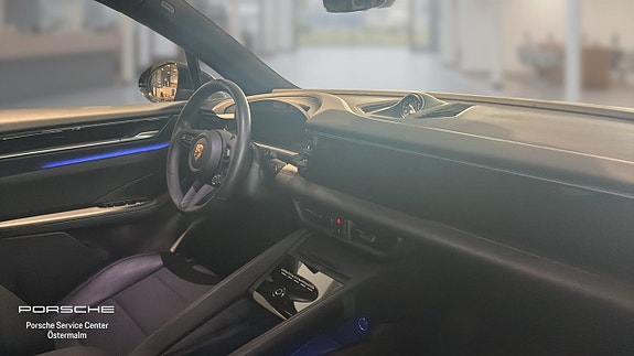 Porsche Macan 4 4 of 11