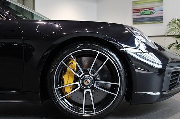 Porsche 911 Turbo S 11 of 18
