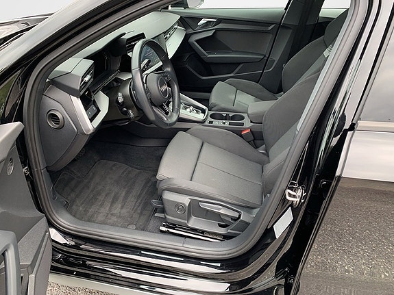 Audi A3 8 of 12